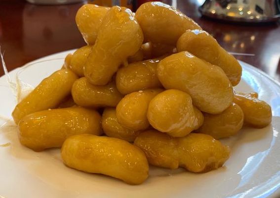 拔丝奶豆腐（拔丝奶豆腐的制作方法视频）