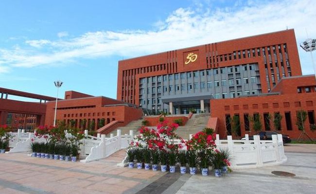 章丘市第四中学(章丘四中好不好，升学率高吗？)