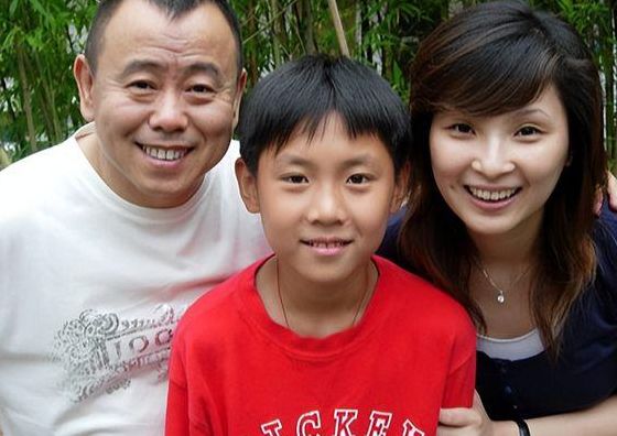 别惹小孩潘长江(潘柚彤是不是潘长江的女儿？)