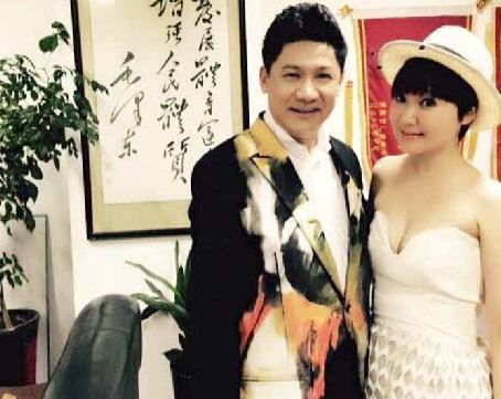 周艳泓的老公(在中国，姓周的女明星和姓张的男明星都有哪？)
