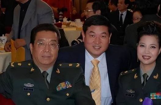 李天一受害女子照片(如何看待南航与在网络发布不雅信息的员工高某解除劳动合同？)