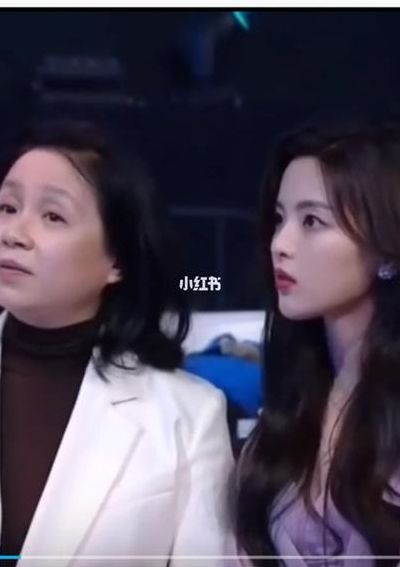 杨超越点评龙丹妮（杨超越吐槽龙丹妮）