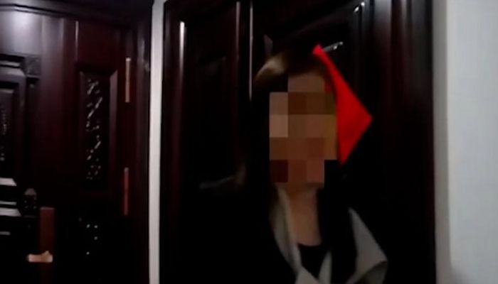女子死后卡上多出13万（女子卡里多了2000万）