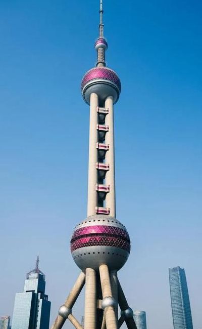 上海东方明珠电视塔像什么（东方明珠电视塔的形状）