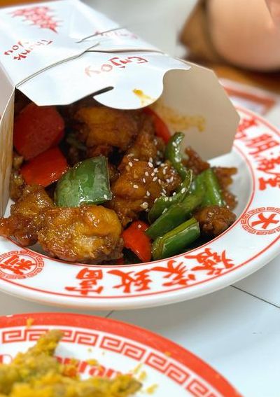 左宗棠鸡是什么地方的菜（左宗棠鸡是正宗的中国饭吗）
