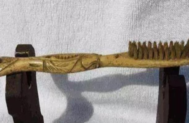 古代刷牙用什么工具（古代刷牙用什么工具最好）