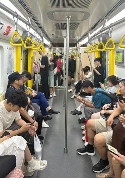 地铁能吃东西吗（青岛地铁能吃东西吗）