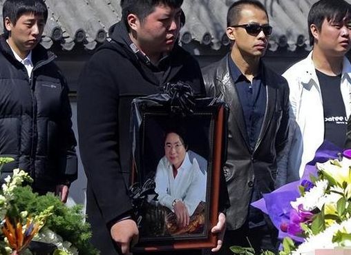 白静死亡（白静死的）