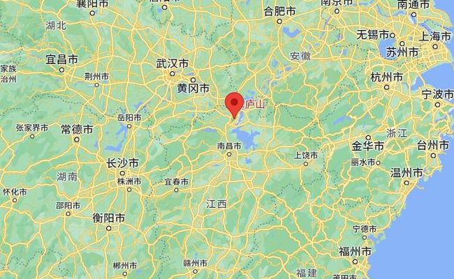 庐山在哪里（庐山在哪里个省份的哪个地方）