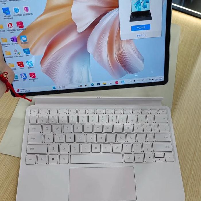 二合一平板电脑（二合一平板电脑文科生能用吗?）